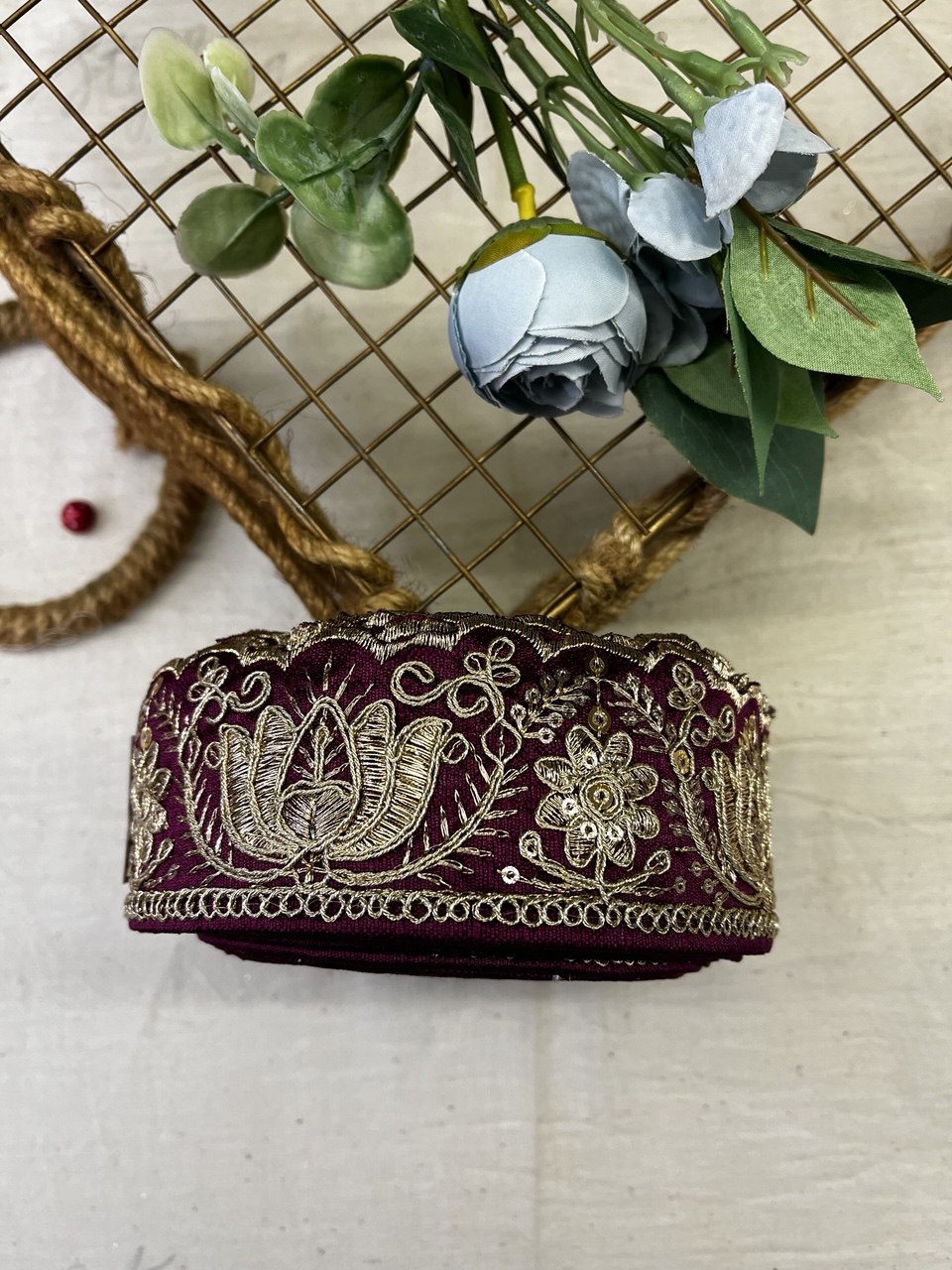 Royal Petal Border Lace