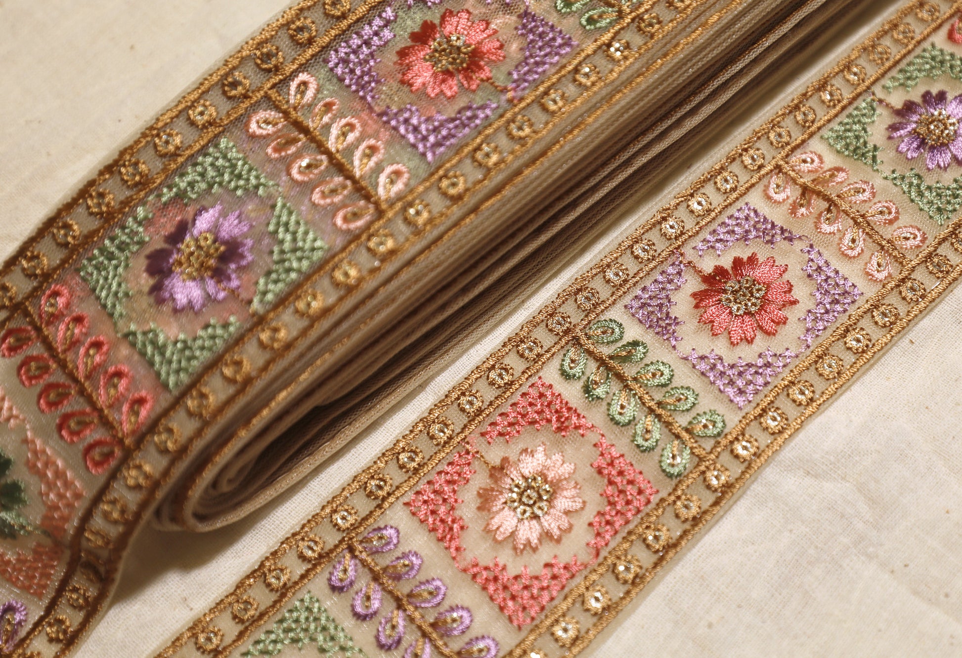 Vintage Floral Box Embroidered Trim