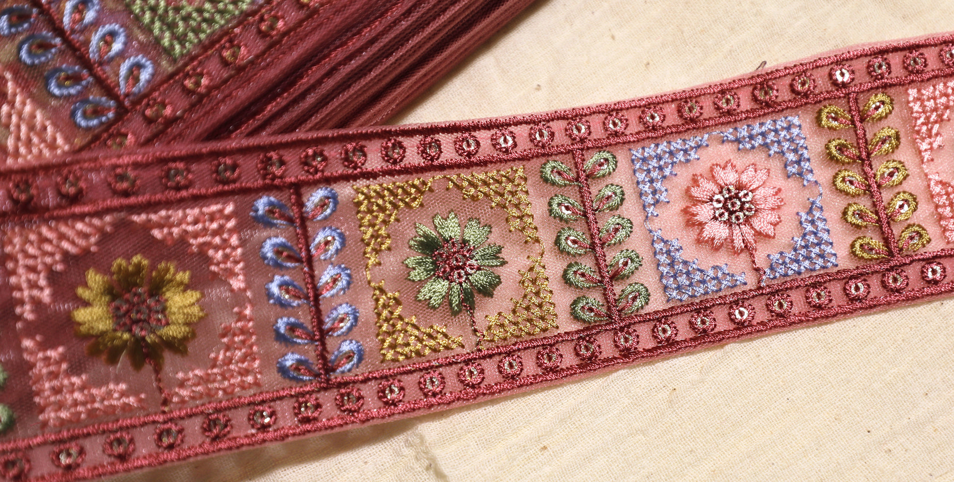 Vintage Floral Box Embroidered Trim