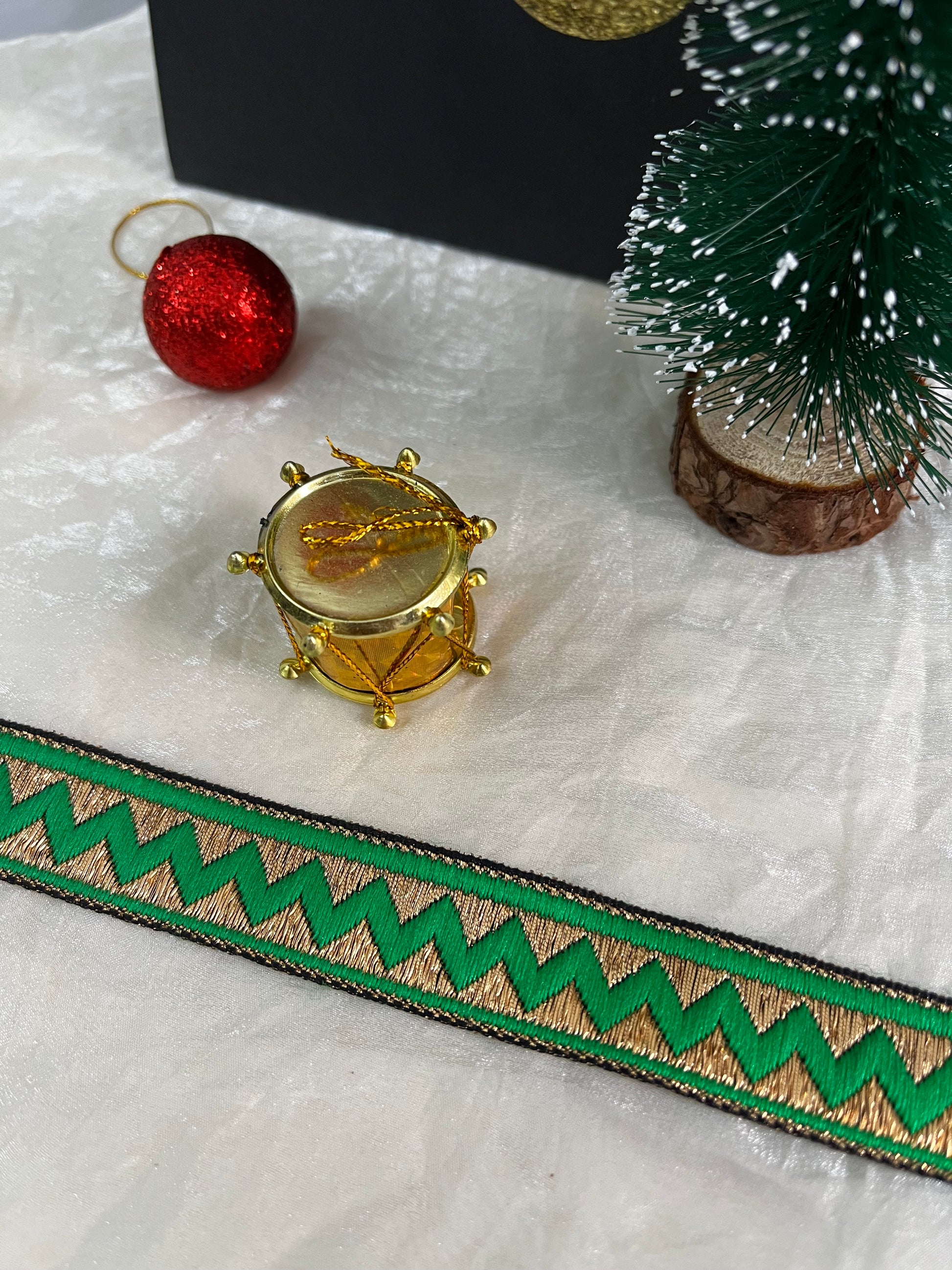 Wide Green and Gold Zig-Zag Trim