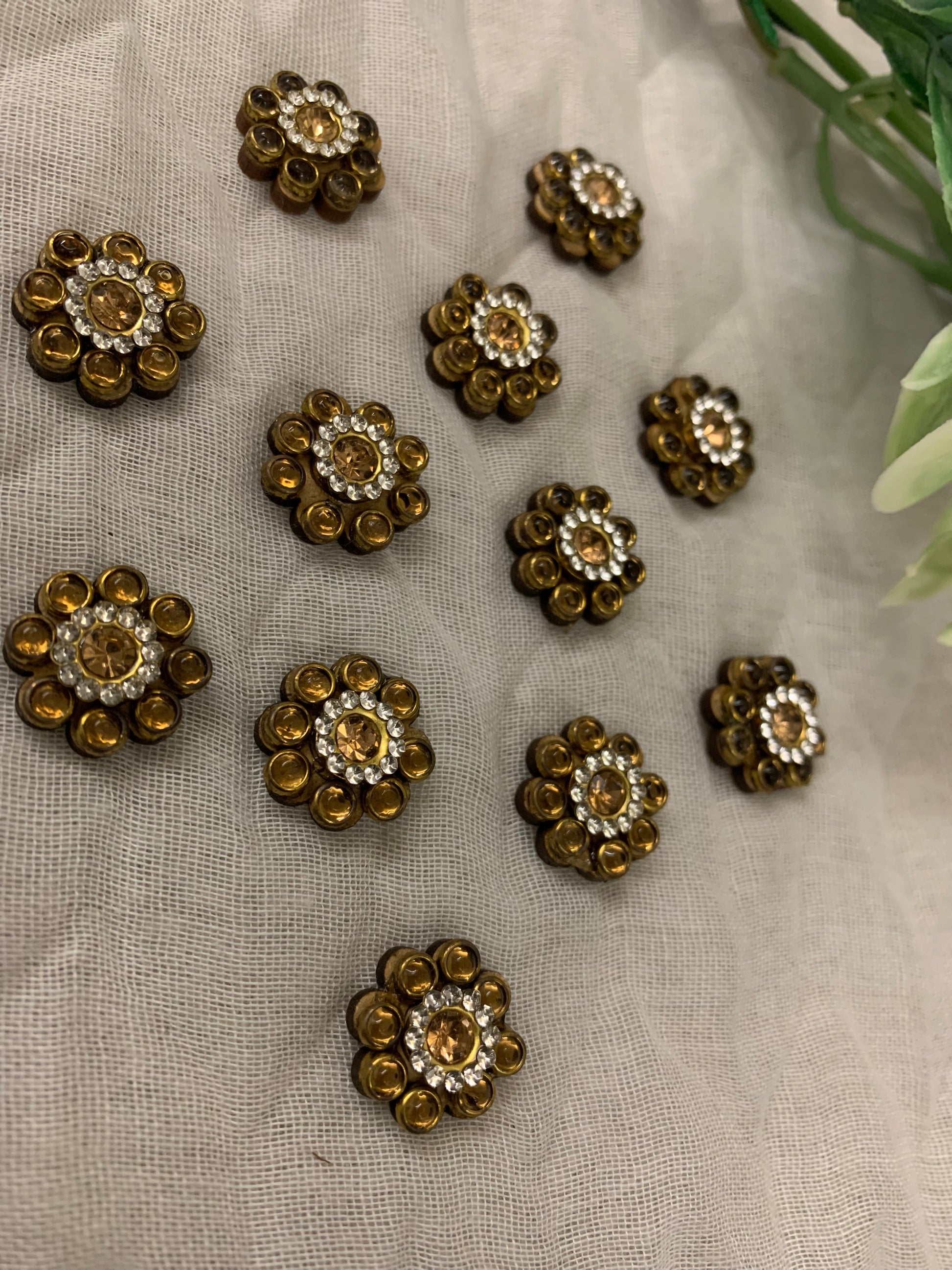 Antique Gold Flower Buttons