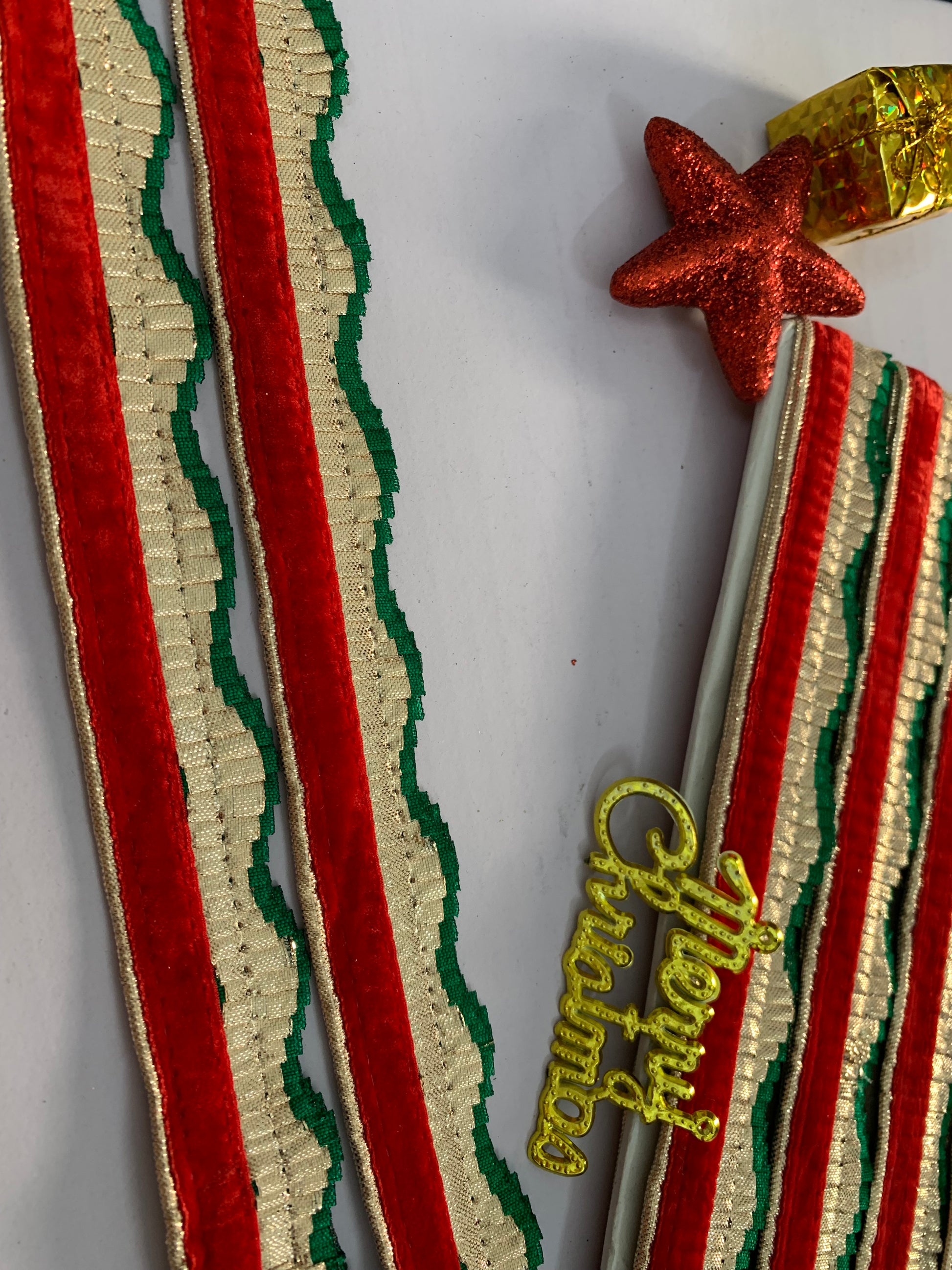Red, Green, and Gold Scalloped Edge Trim