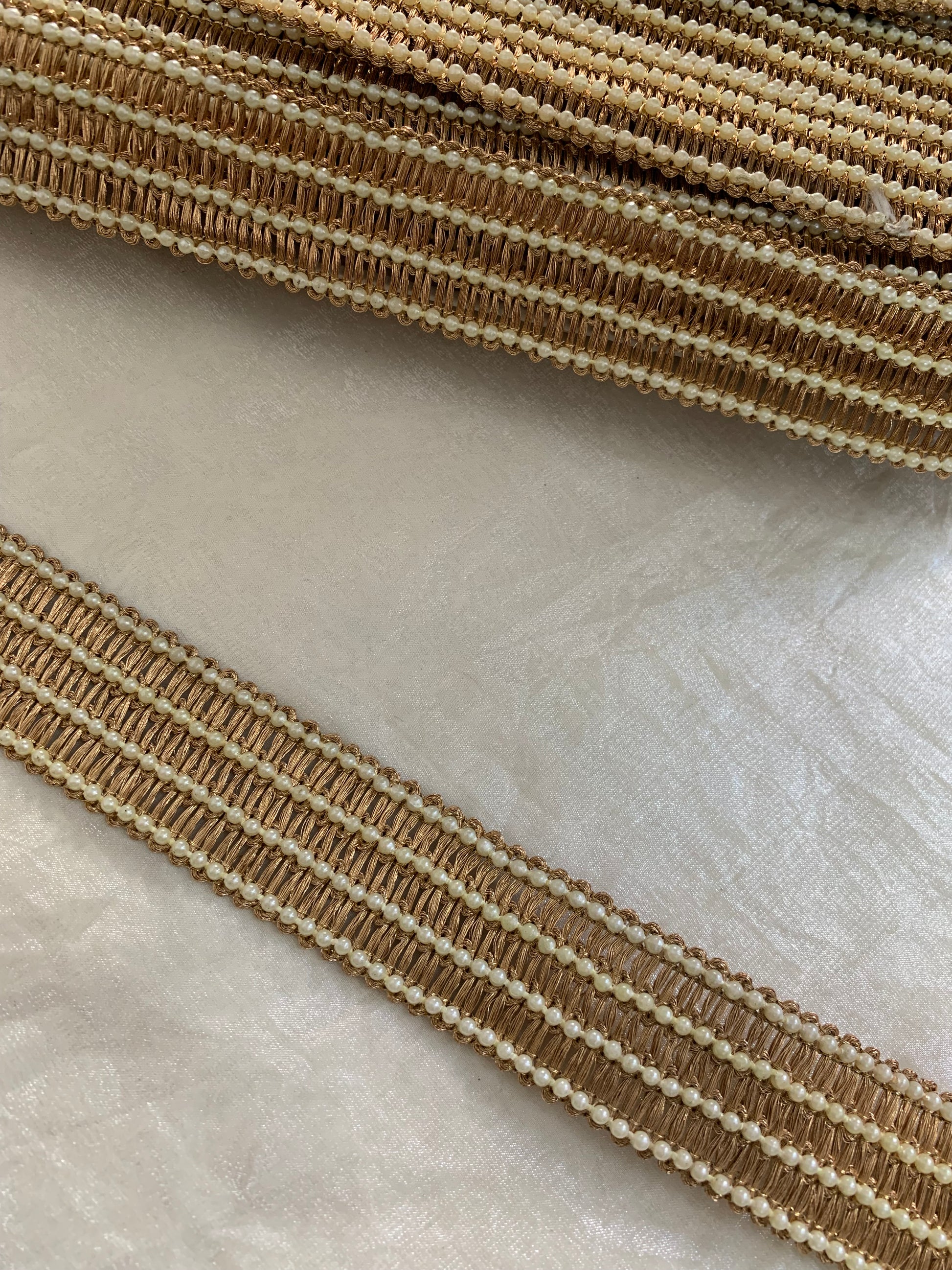 Golden Pearl Stripe Lace Patti