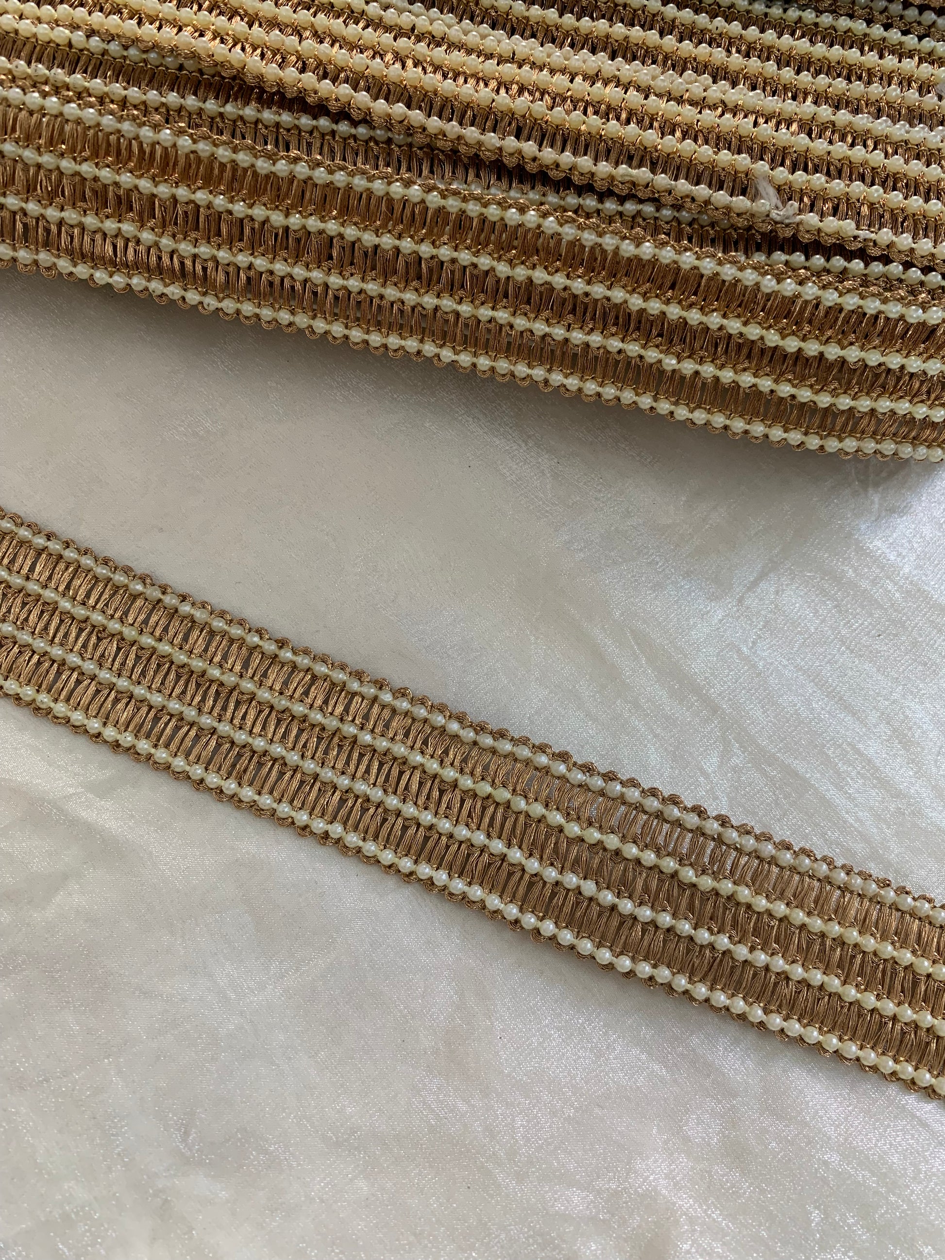 Golden Pearl Stripe Lace Patti