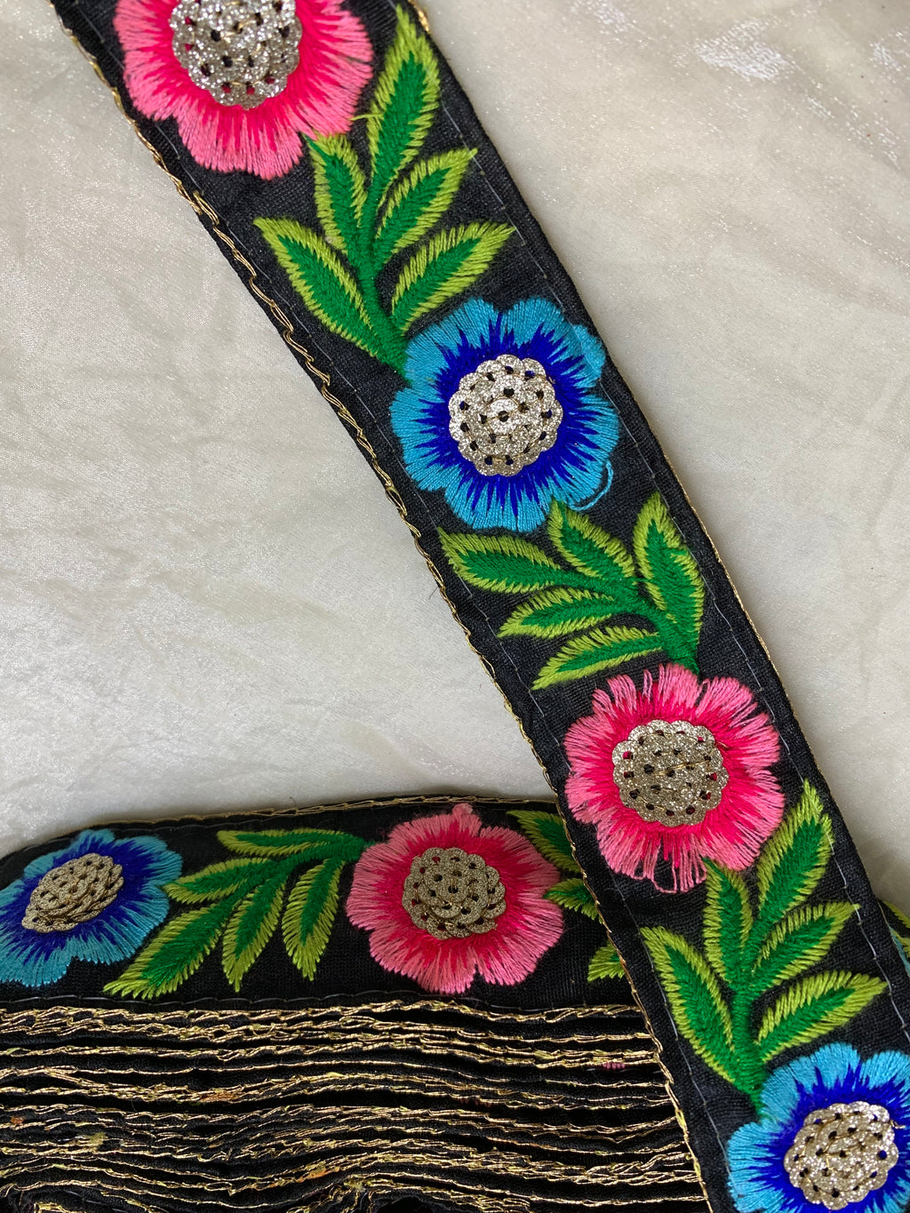 Boho Mirror-Effect Embroidered Border