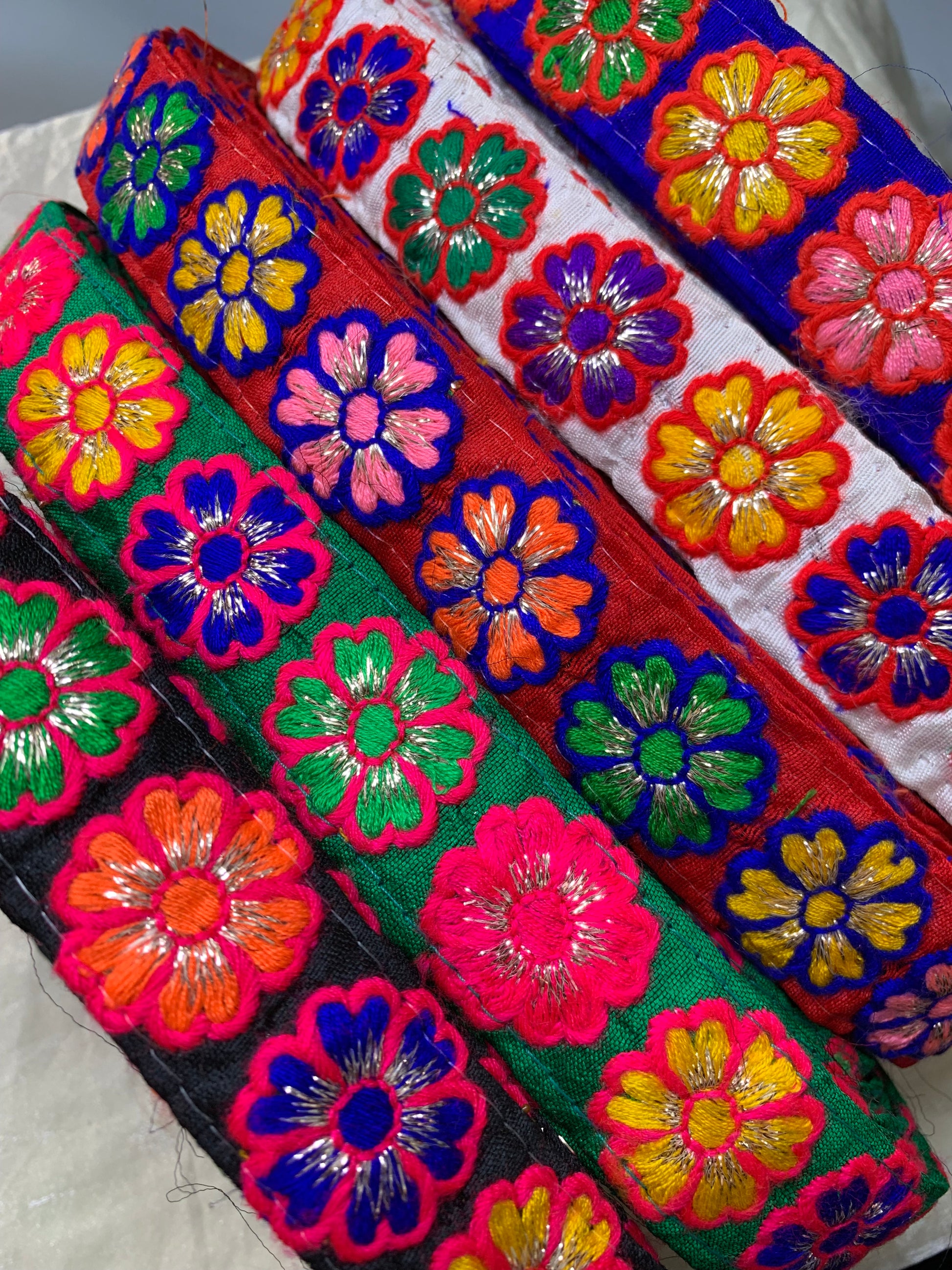 Traditional Multicolor Blossom Lace