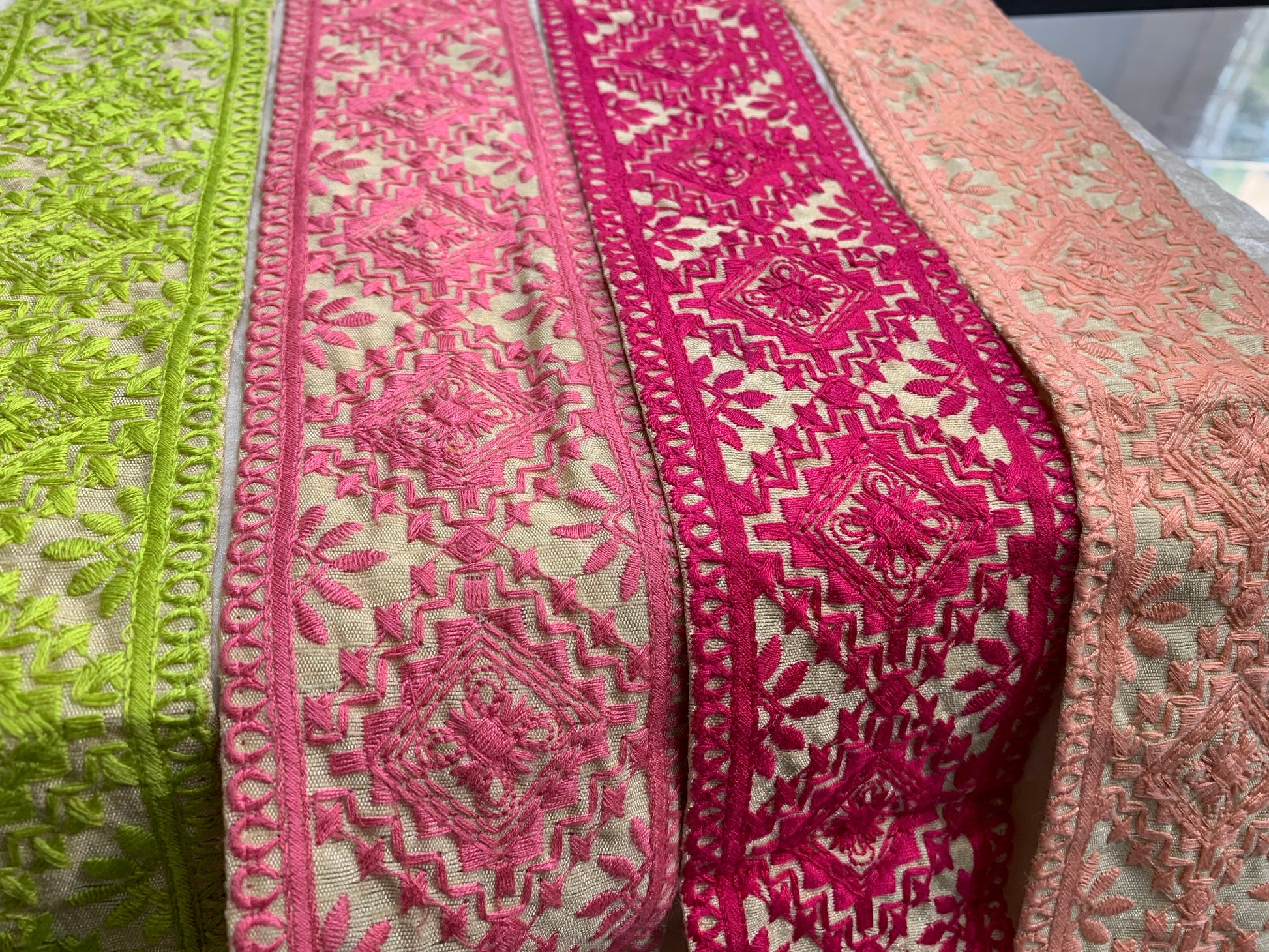 Geometric Jaal Thread Embroidery Lace