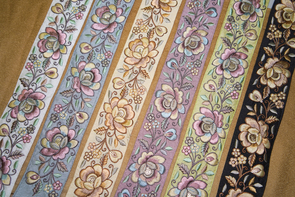 Elegant Floral Embroidery Trim