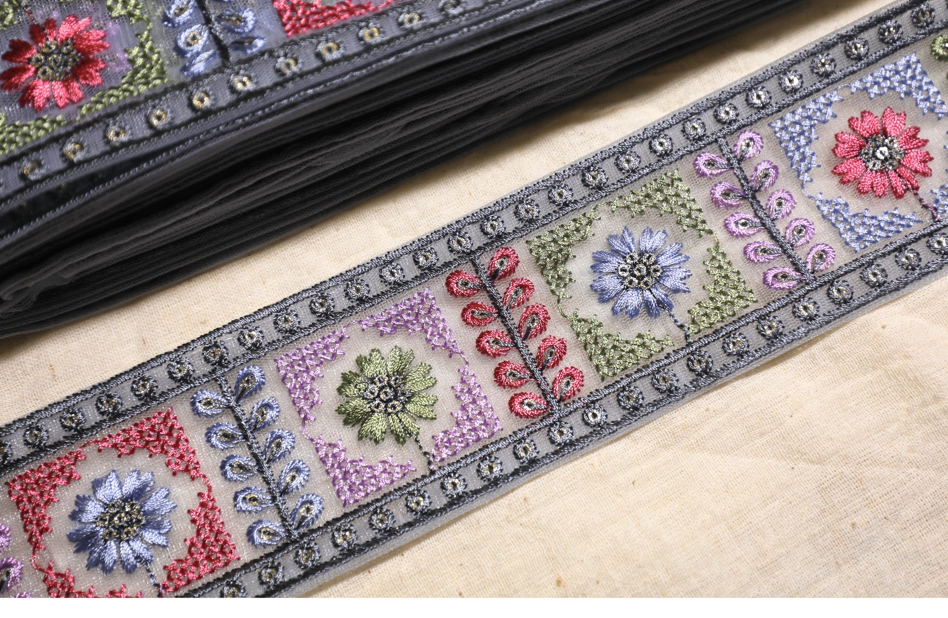 Vintage Floral Box Embroidered Trim