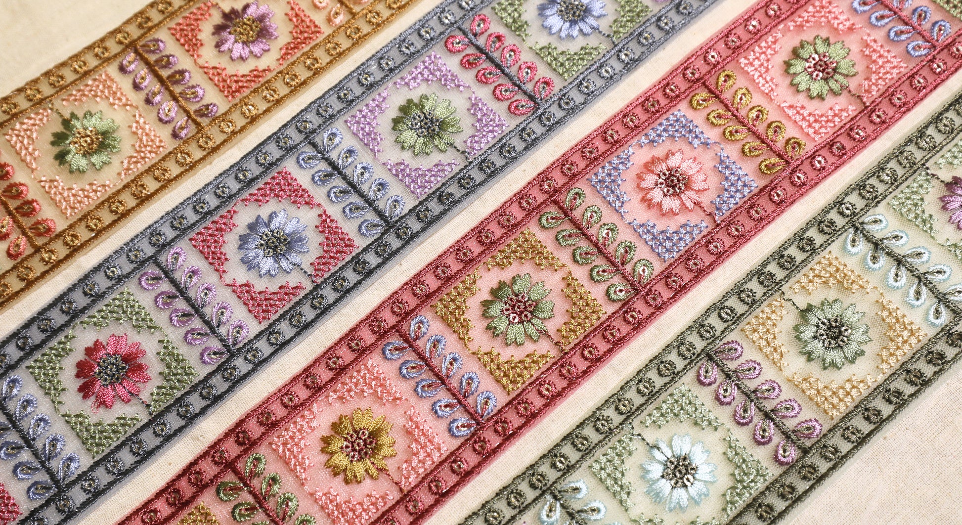 Vintage Floral Box Embroidered Trim